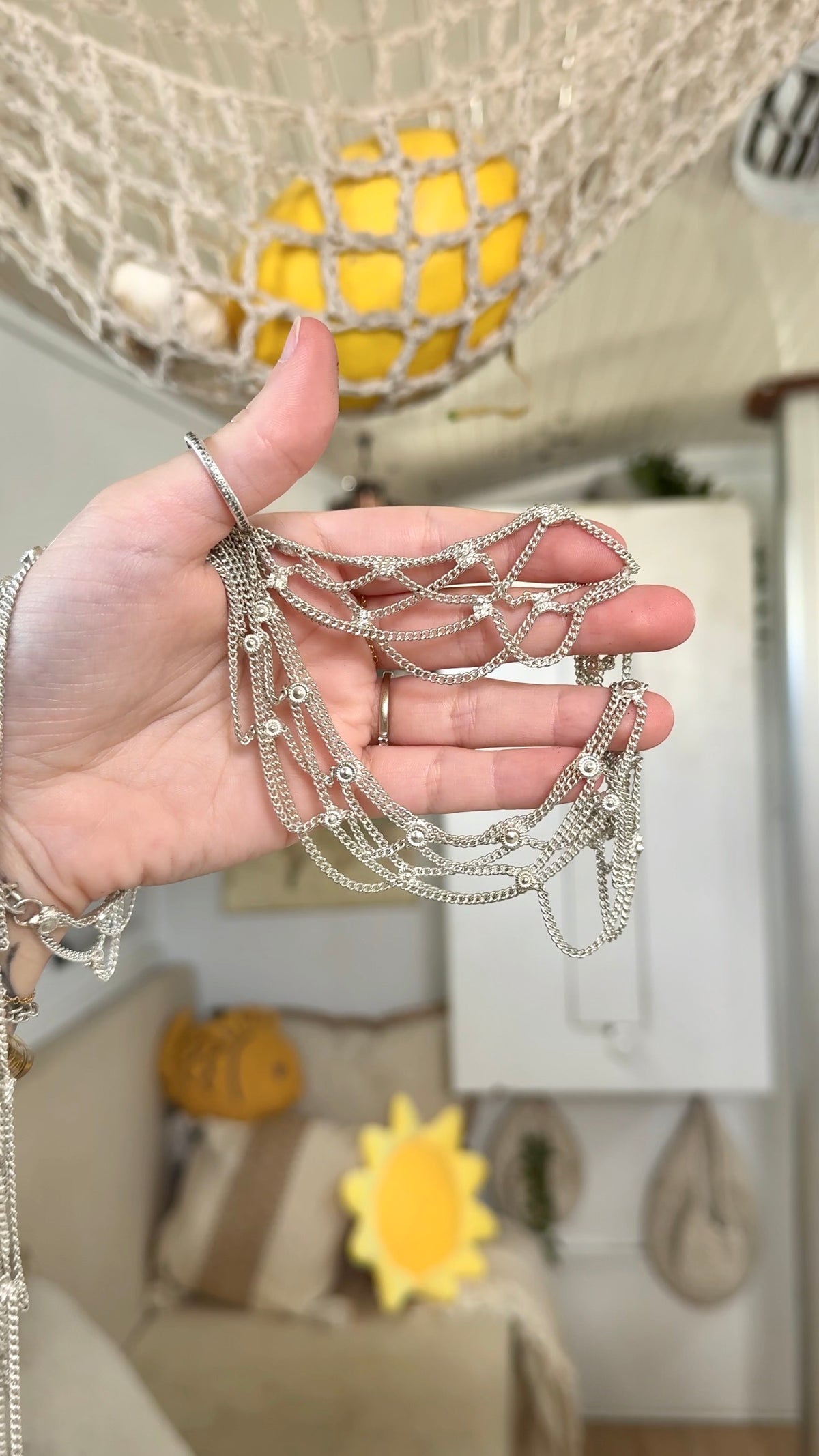 Flows • Belly Chain