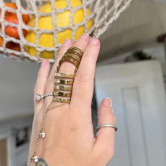 King • Hinge Ring