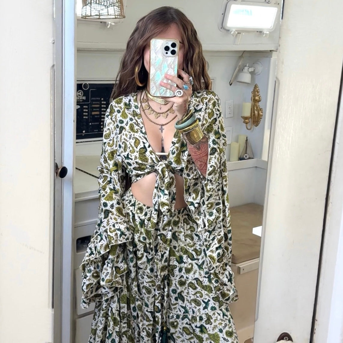 Pothos • Bell Sleeve Set