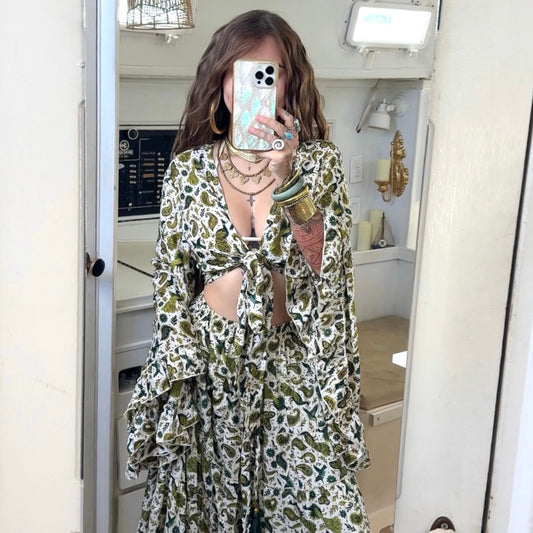 Pothos • Bell Sleeve Set